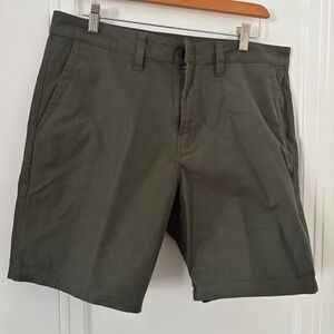 Mens Forest Green Cotton shorts